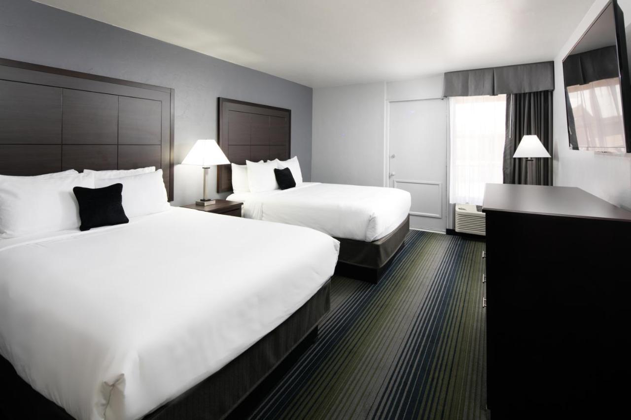 Red Lion & Downtown Hotel