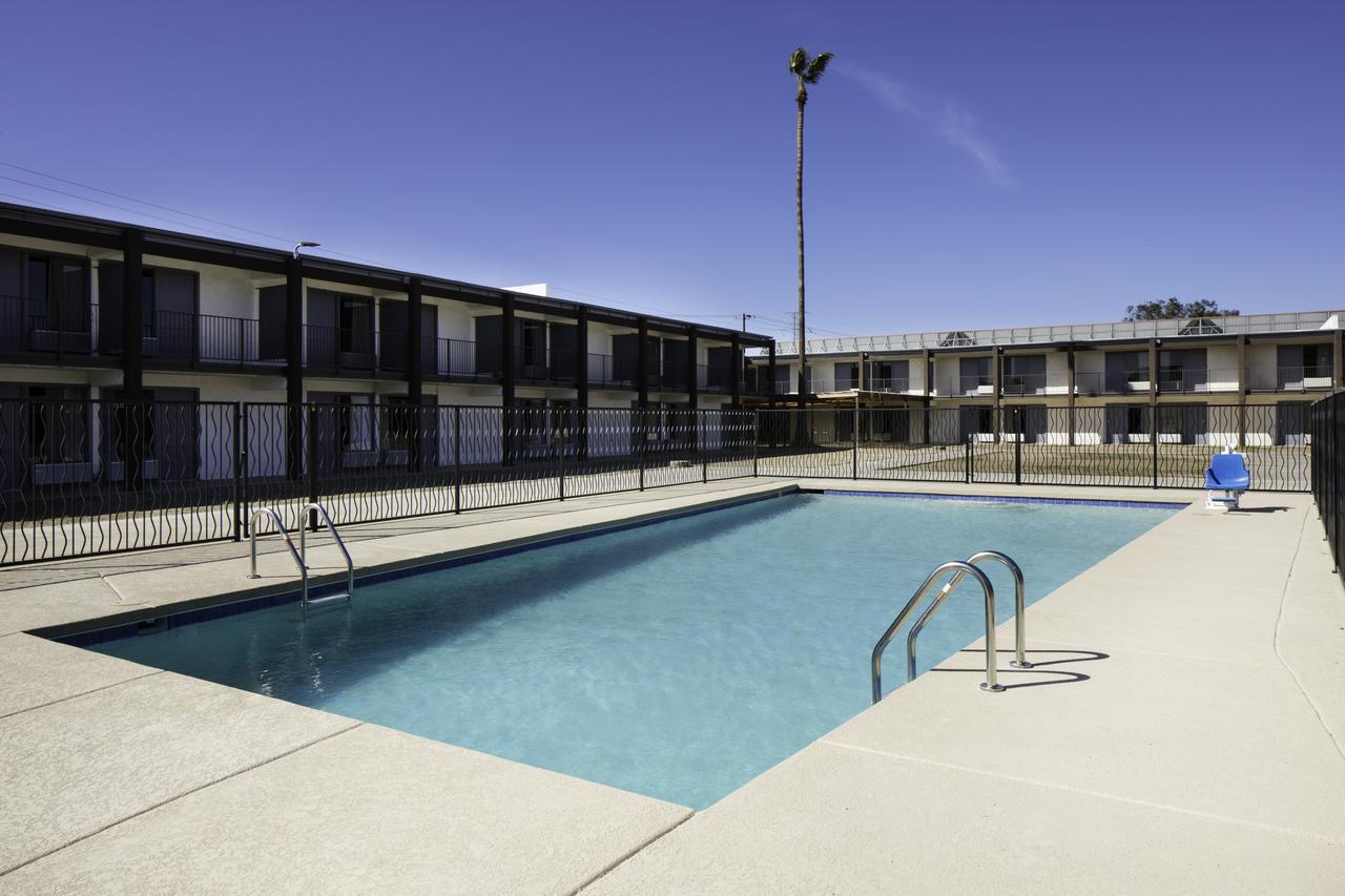 Hotel Red Lion & Downtown 2*