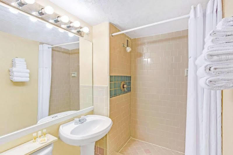 Hotel Red Lion & Downtown Tucson